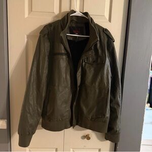 Yoki Men's Green Faux Leather Bomber Jacket. Size Large